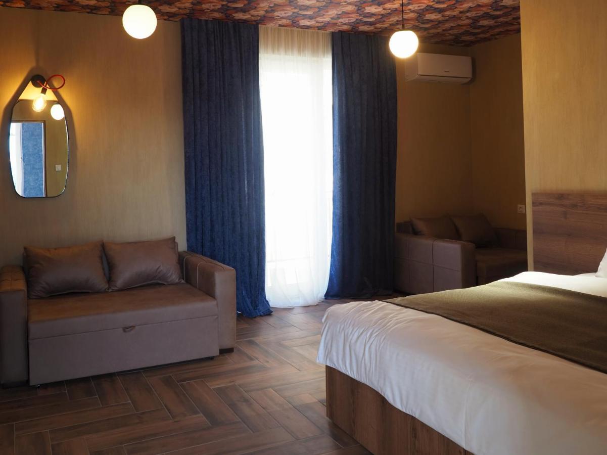 Hotel Banihills Tbilisi Exteriör bild