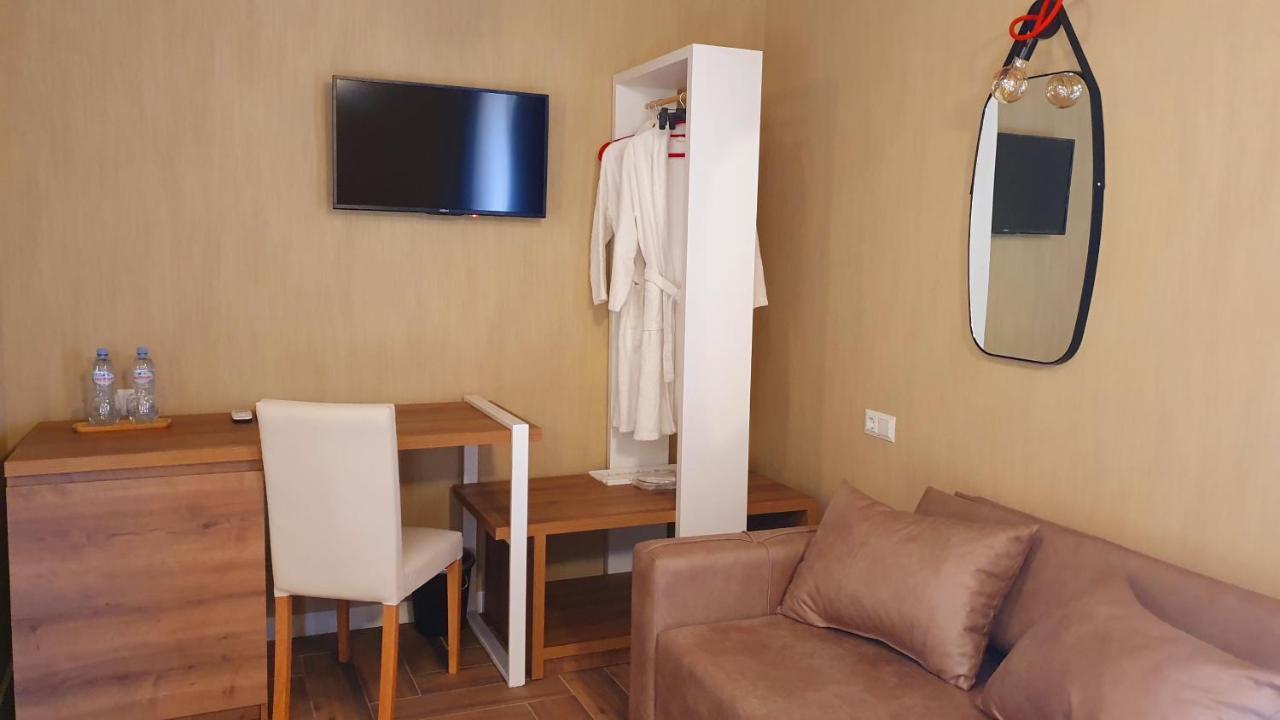 Hotel Banihills Tbilisi Exteriör bild