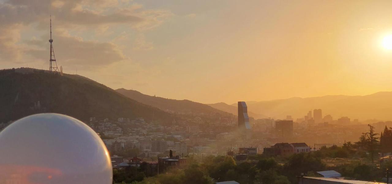 Hotel Banihills Tbilisi Exteriör bild