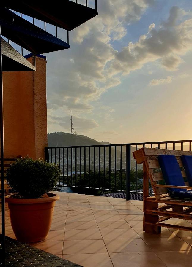 Hotel Banihills Tbilisi Exteriör bild