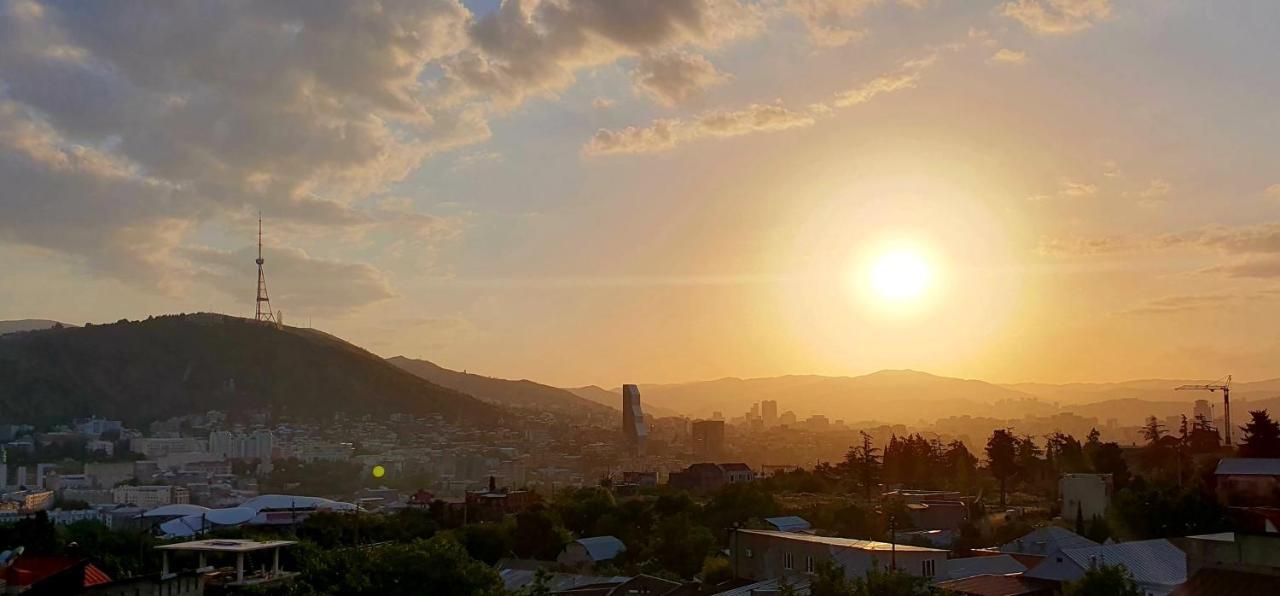 Hotel Banihills Tbilisi Exteriör bild