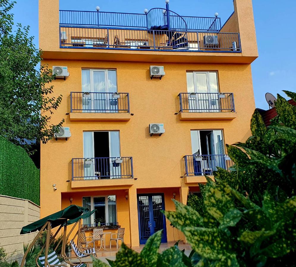 Hotel Banihills Tbilisi Exteriör bild