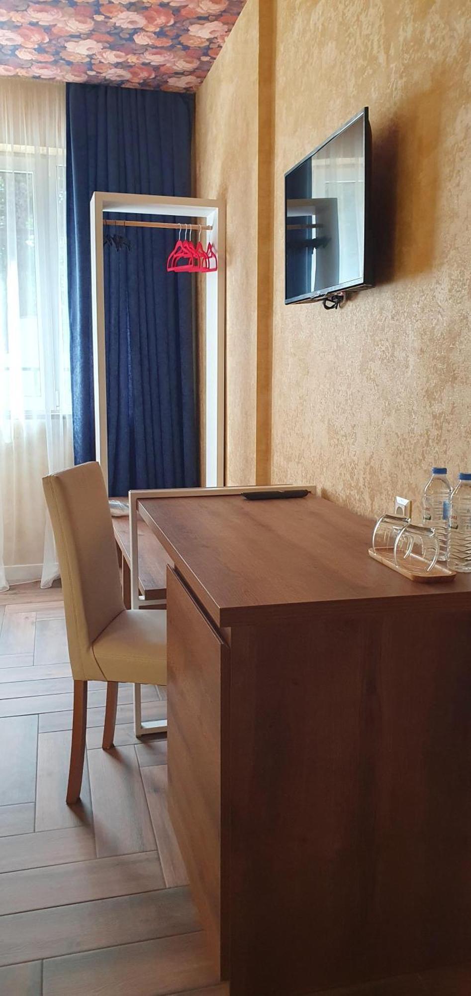 Hotel Banihills Tbilisi Exteriör bild